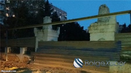 Daha bir tikinti şirkəti gecələr yaşıllığa hücum edir- şəhid adına olan parkda "qətliam" FOTOLAR Daha bir tikinti şirkəti gecələr yaşıllığa hücum edir- şəhid adına olan parkda "qətliam" FOTOLAR