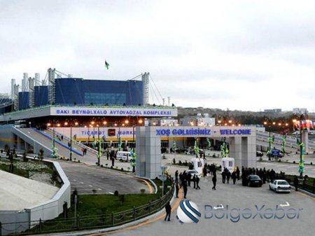Avtovağzalda özbaşınalıq - Şlaqbaumun kəsdiyi yolu 1 manat açır...