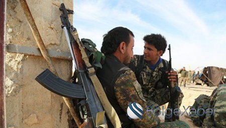 Suriya müxalifətinin dəstələri Raqqaya daxil olublar