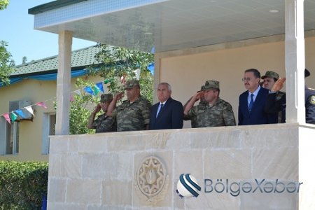 Füzuli RİHB Alı Alıyev Silahlı Qüvvələr Günü və Ramazan bayramı münasibətilə əsgər və zabitlərlə görüşüb-FOTO Füzuli RİHB Alı Alıyev Silahlı Qüvvələr Günü və Ramazan bayramı münasibətilə əsgər və zabitlərlə görüşüb-FOTO
