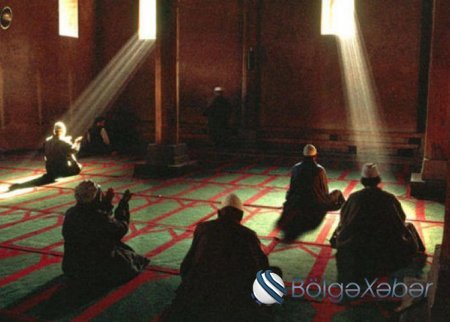 Bank işçisi məsciddə pul “yığıb”... - Görünməmiş olay