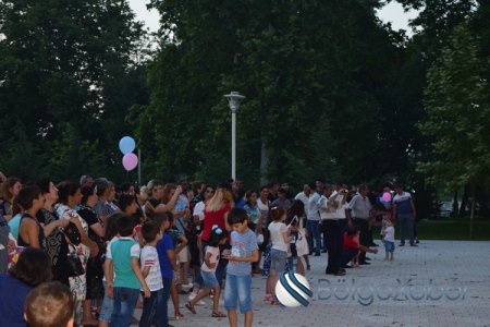 Bərdə Regional Mədəniyyət və Turizm İdarəsi park -bulvarda konsert proqramı təşkil edib-FOTO