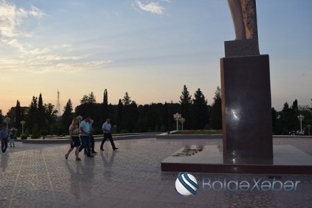 Bərdə Regional Mədəniyyət və Turizm İdarəsi park -bulvarda konsert proqramı təşkil edib-FOTO