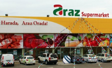 "Araz" marketdə BİABIRÇILIQ: kiflənmiş kolbasa, milçək... - REAKSİYA -YENİLƏNİB(FOTO)