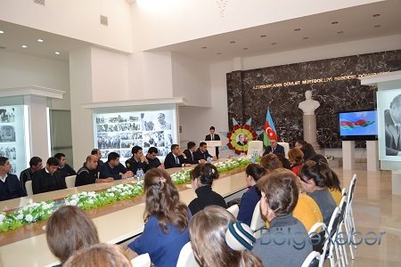 Hacıqabul rayon Heydər Əliyev Mərkəzində “Heydər Əliyev Akademiyası” nın növbəti dərsi keçirilmişdir Hacıqabul rayon Heydər Əliyev Mərkəzində “Heydər Əliyev Akademiyası” nın növbəti dərsi keçirilmişdir