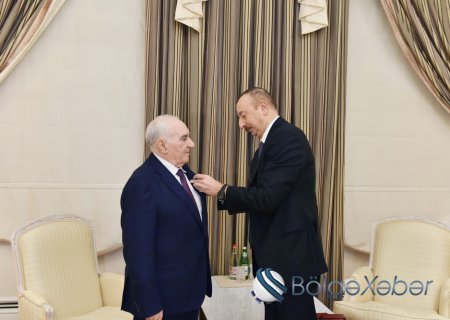 Prezident İlham Əliyev Milli Məclisin deputatı Fəttah Heydərova “İstiqlal” ordeni təqdim edib
