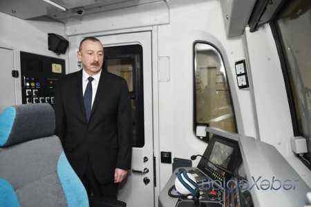 Prezident İlham Əliyev yeni metro qatarlarında yaradılan şəraitlə tanış olub-FOTO