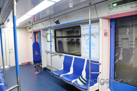 Prezident İlham Əliyev yeni metro qatarlarında yaradılan şəraitlə tanış olub-FOTO