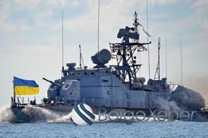 Rusiya Ukraynaya məxsus iki hərbi gəmini vurdu