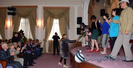 Bəşir Səfəroğlu adına Xalq Teatrı yazıçı-dramaturq Pərvinin “Qadınlar” komediyasını tamaşaçılara təqdim edib