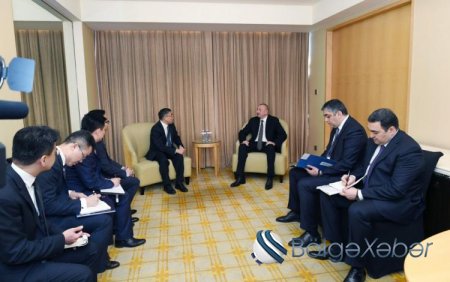 Prezident İlham Əliyev “Huawei” şirkətinin sədri ilə görüşüb