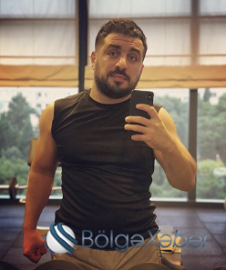 Bakıda maşınında güllələnən şəxsin görüntüləri yayıldı - FOTO Bakıda maşınında güllələnən şəxsin görüntüləri yayıldı - FOTO