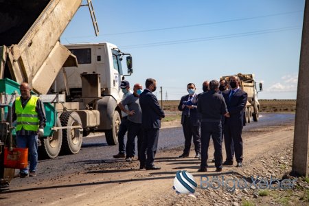 Salyan rayonunun Xurşud kənd yoluna asfalt örtüyü çəkilir