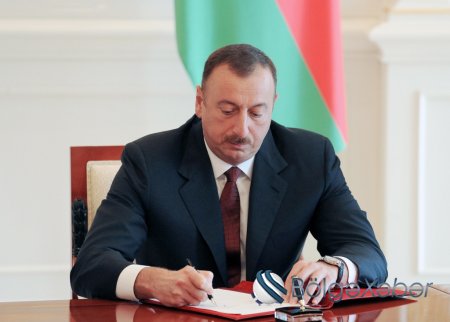 Prezident icra başçısını vəzifəsindən azad etdi