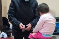 Bakıda valideynlərdən dəhşətli əməl - əvvəlcə körpəni qonşuya verdilər, sonra isə...