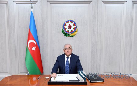 Əli Əsədov nazirləri topladı
