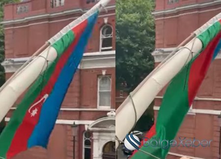 Azərbaycan bayrağı Londondakı səfirlikdə yenidən dalğalanır - VIDEO