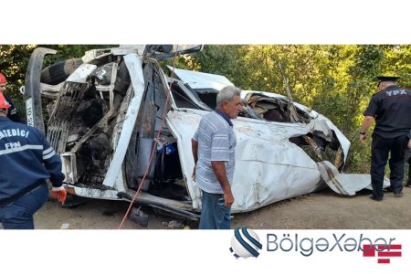 Lerikdə turist avtobusu qəzaya uğradı: 5 ölü, 10 yaralı