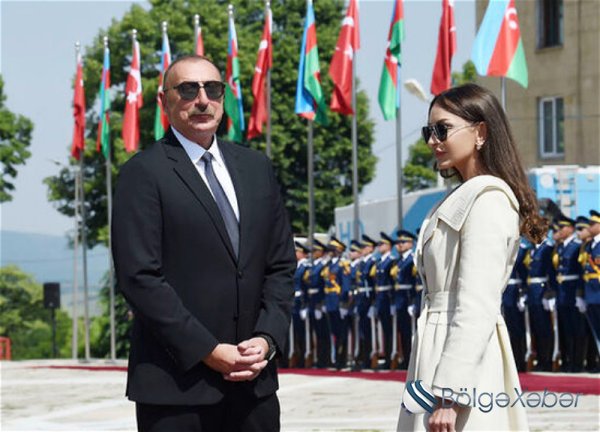 Prezident və birinci xanım Mərkəzi Nəbatat Bağında
