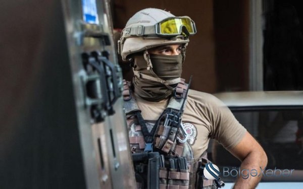 Daha 3 terrorçu Türkiyəyə təslim oldu