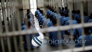 Tehranın ən böyük həbsxanaları boşaldılır: nə baş verir?