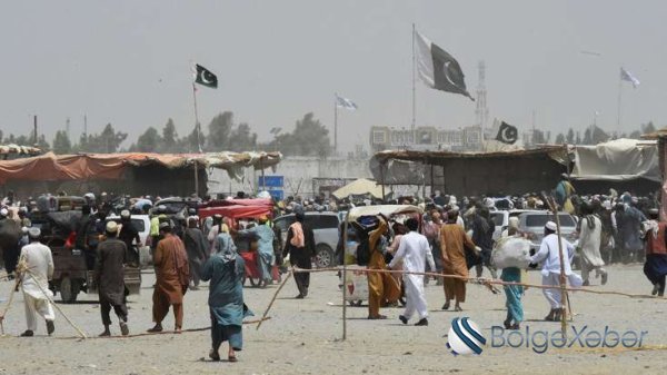 Pakistan Əfqanıstanla sərhədi bağladı
