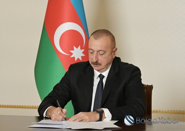 Prezident Məşhur Məmmədovu təltif etdi