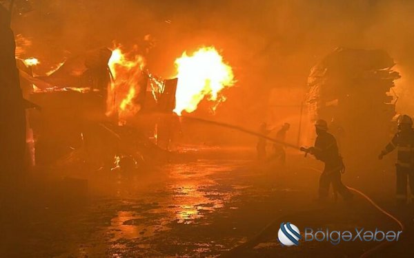 Bakıda tikinti bazarında güclü yanğın olub- ÖLƏN VAR
