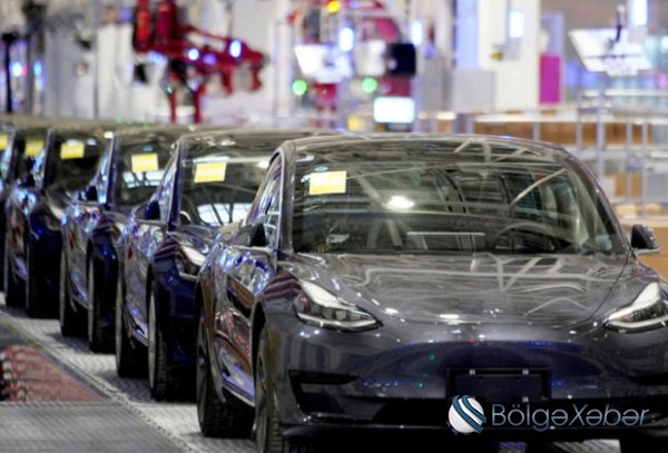 Tesla avtomobillərini geri çağırır
