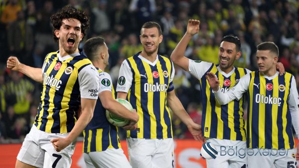 "Fenerbahçe" yenidən qalib oldu