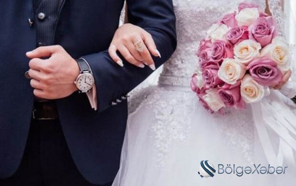Bakıda bəy gəlini nikah masasında TƏRK ETDİ