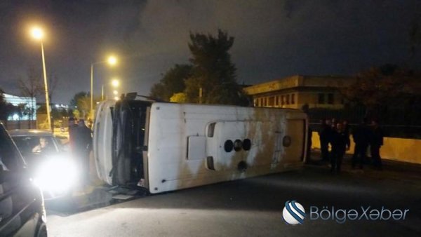 Pakistanda avtobus qəzası: 28 ölü, 20 yaralı