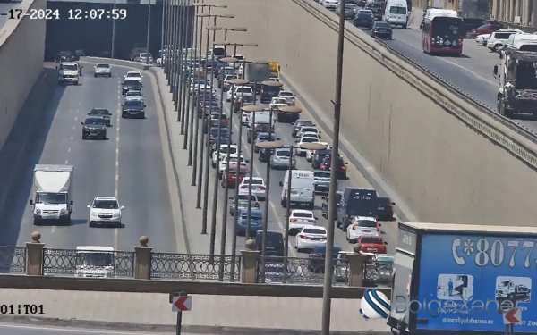 DİQQƏT- Bu yolda sıxlıq yarandı
