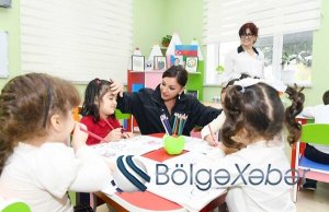 Mehriban Əliyeva uşaqları təbrik etdi
