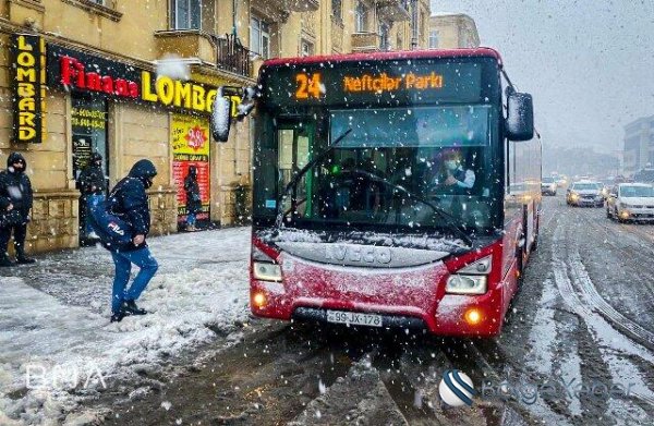 Avtobusların hərəkətində gecikmələr var - AYNA