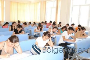 Abituriyentlərin NƏZƏRİNƏ- Keçid balları dəyişir