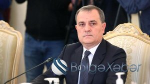 Bayramov Fələstinin səfirini qəbul edib