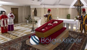 Roma Papası dəfn olundu
