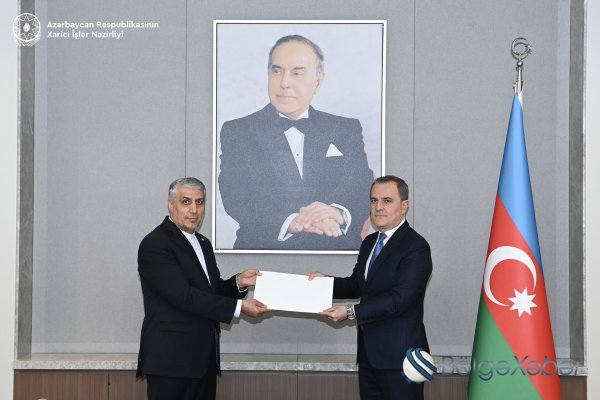 Ceyhun Bayramov İranın yeni səfirini qəbul etdi