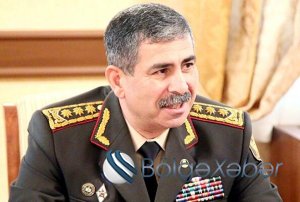 Zakir Həsənov hərbiçiləri təbrik etdi