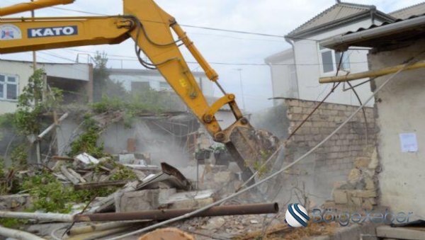 Bakıda böyük söküntü başlayır