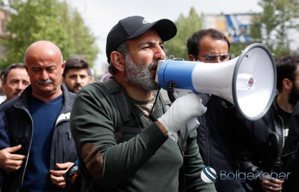 Paşinyan etiraz yürüşü keçirəcək?