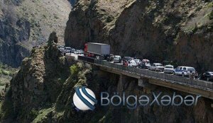 Ermənistan maşınları Rusiyaya keçə bilmir