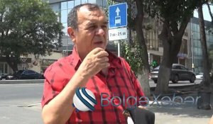 Tanınmış aktyor küçələrdə corab satır